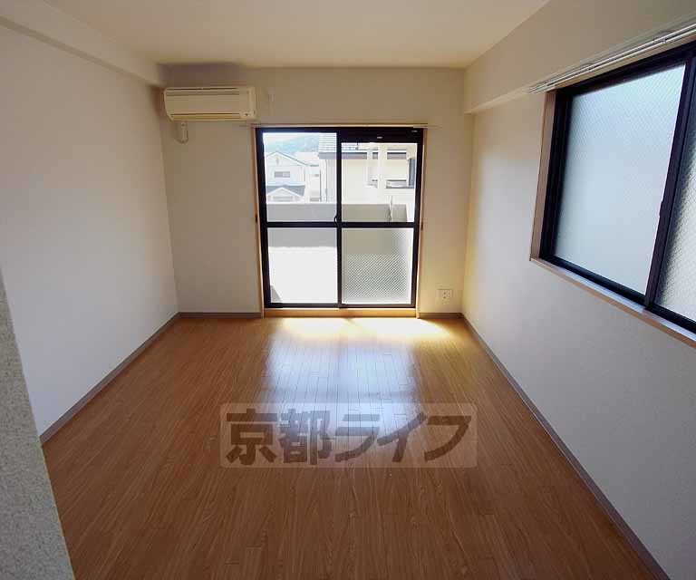 居室・リビング　お部屋です