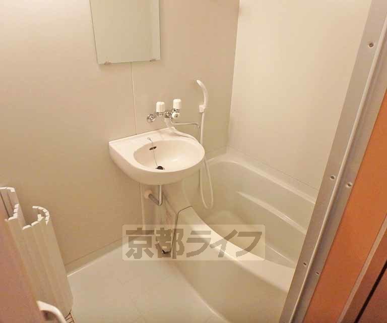 バス・シャワールーム　一日の疲れを癒すバスルーム