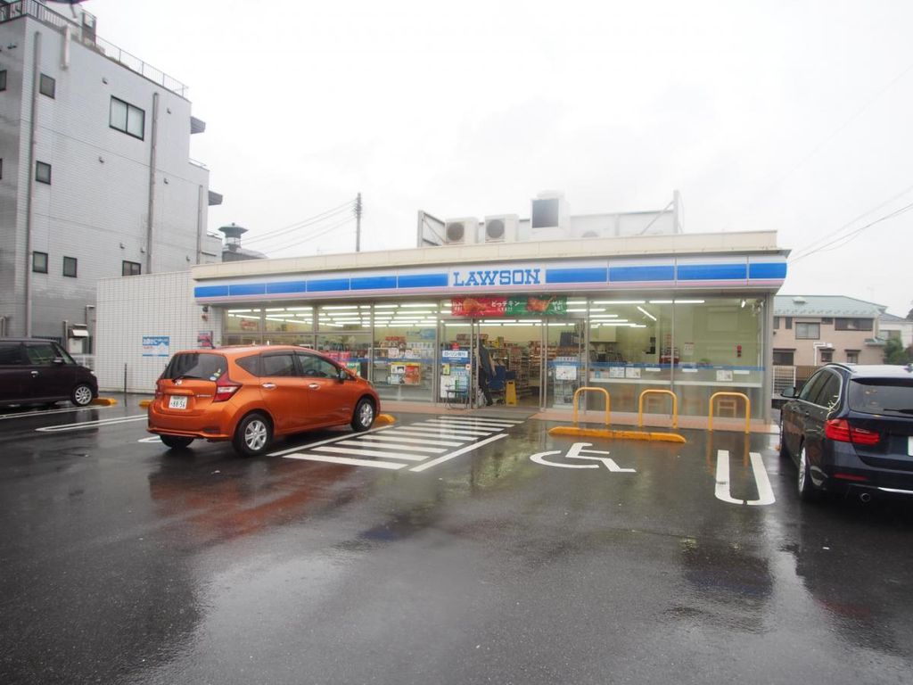 コンビニ　ローソン船橋湊町一丁目店（コンビニ）まで50m