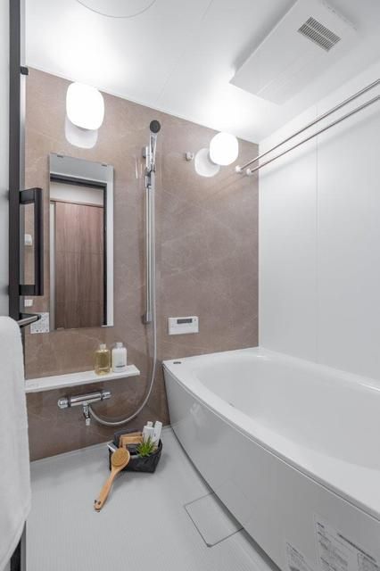 バス・シャワールーム　写真は同タイプ住居です。