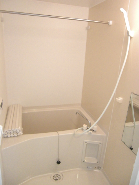 バス・シャワールーム　※風呂ふたは設備ではありません