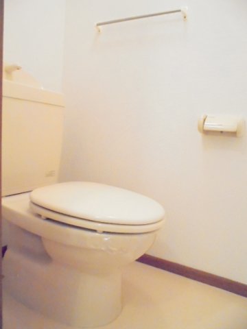 トイレ　落ち着いたトイレです