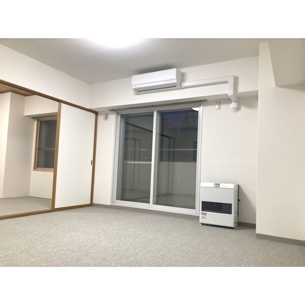 居室・リビング　ゆったりとした居間です