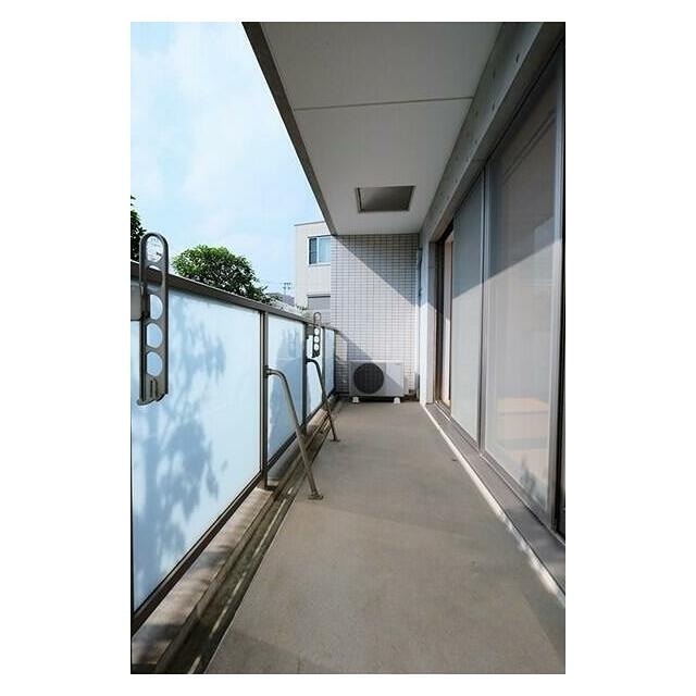 バルコニー　※同仕様写真