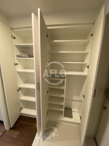 収納　TLRレジデンス本町WEST　下駄箱