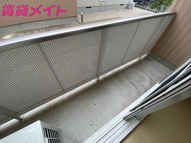 バルコニー　同型参考写真