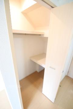 収納　ウォークインクローゼット