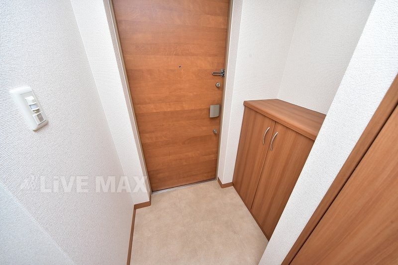 玄関　※写真と異なる場合は現状優先。