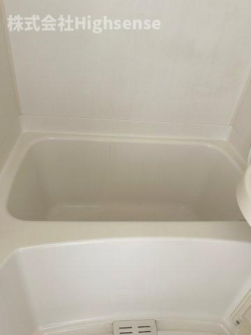 バス・シャワールーム　コンパクトで使いやすいお風呂です