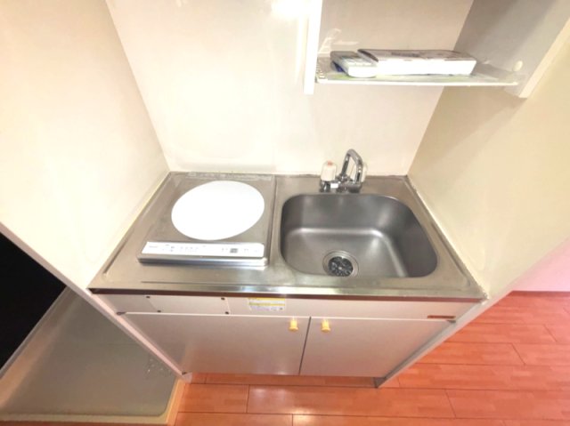 キッチン　※写真は別室です