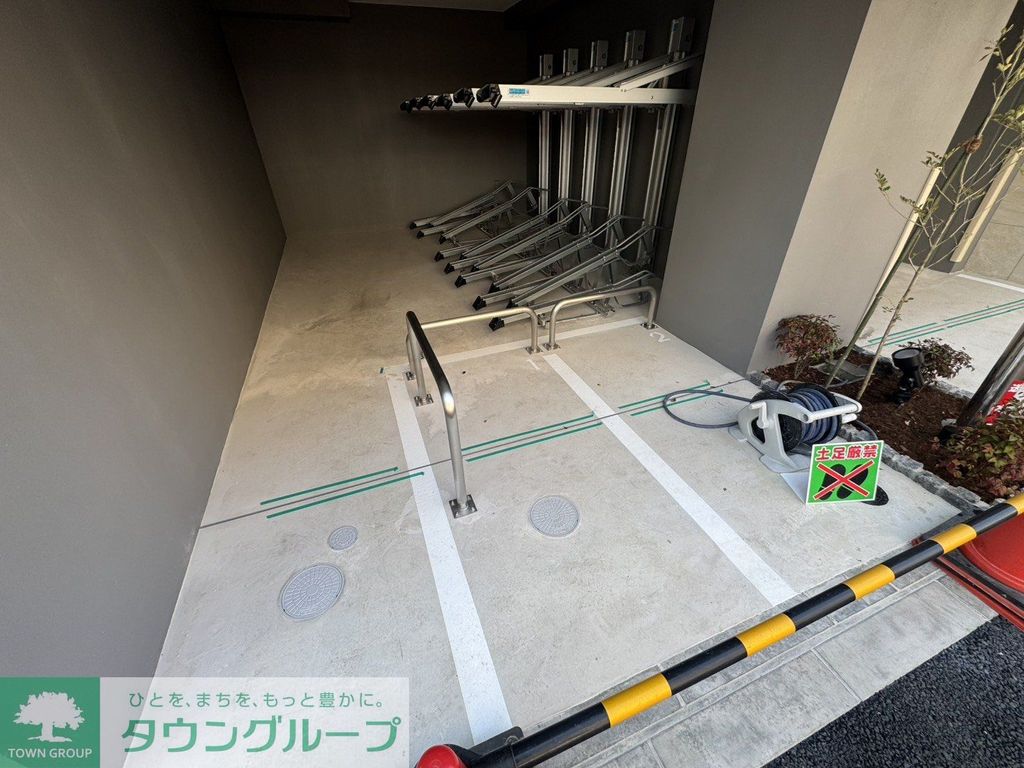 駐車場　バイク置場