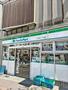 コンビニ　ファミリーマート 本郷三丁目店（コンビニ）まで217m