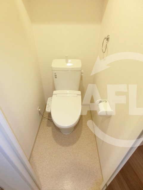 トイレ　Luxe都島II（ラグゼ都島II）　温水洗浄便座