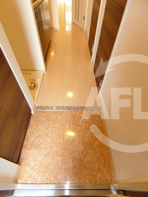 玄関　Luxe都島II（ラグゼ都島II）　玄関スペース