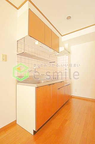 キッチン　コンパクトなキッチンで掃除もラクラク