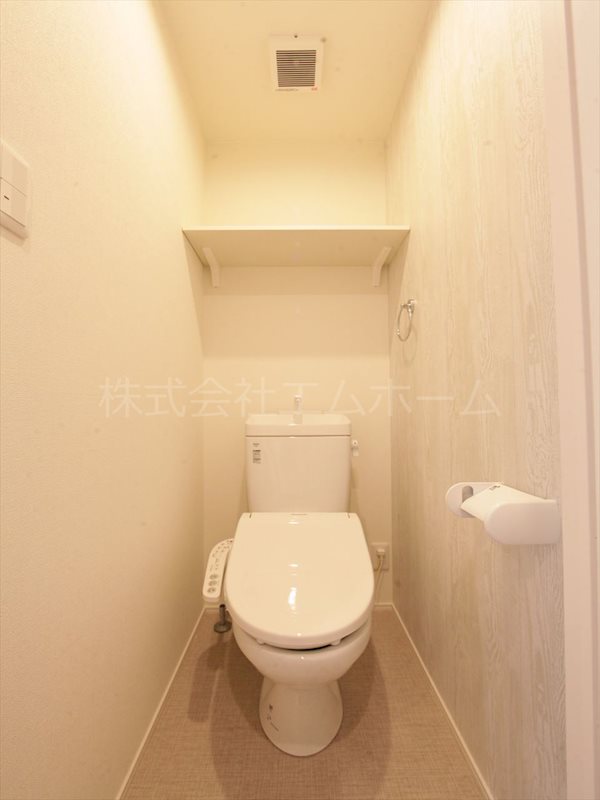 トイレ　温水洗浄暖房便座付トイレ