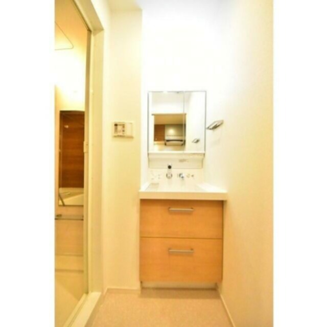 洗面設備　※同仕様写真含む