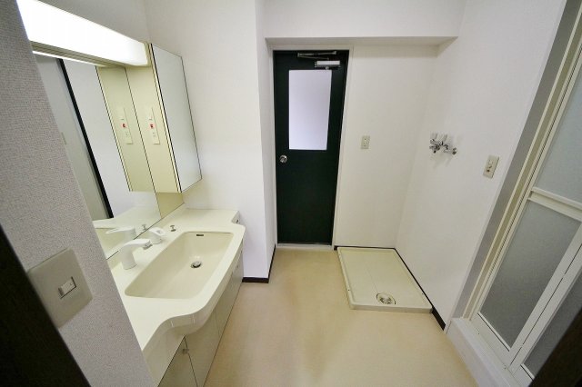 玄関　他号室参考写真