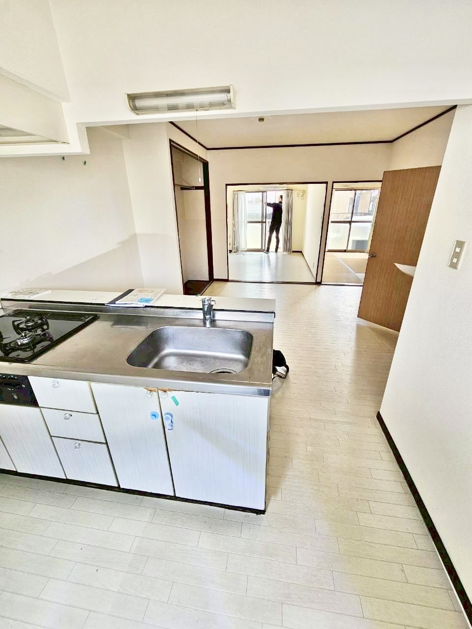 キッチン　キッチンからすべての部屋が見渡せます♪