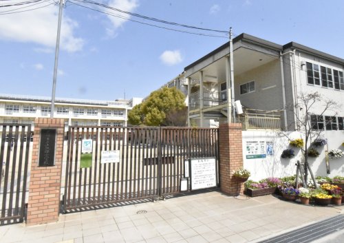 小学校　上坂部小学校（小学校）まで444m