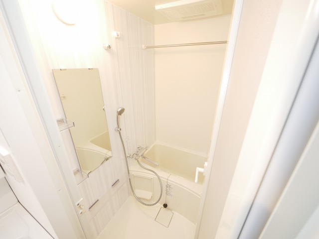 バス・シャワールーム　ゆったり過ごせるお風呂です