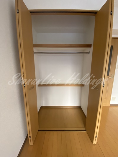 収納　ハンガーラック付きで楽々収納♪