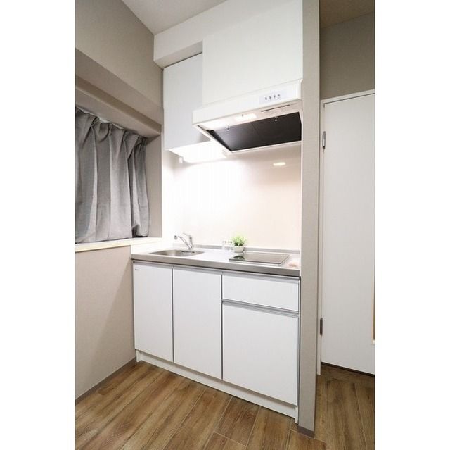 キッチン　【備考：家具・家電の備え付けはありません】