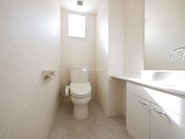 トイレ　トイレもきれいです