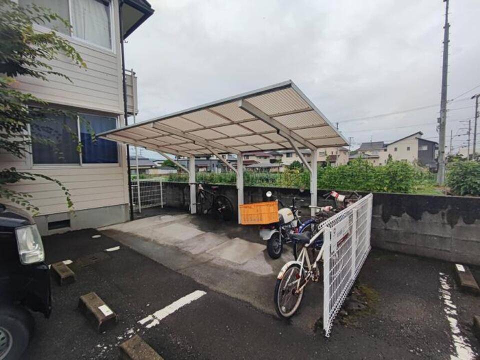 駐車場　駐輪場