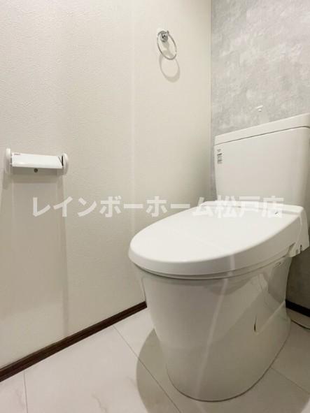 トイレ　落ち着いたトイレです