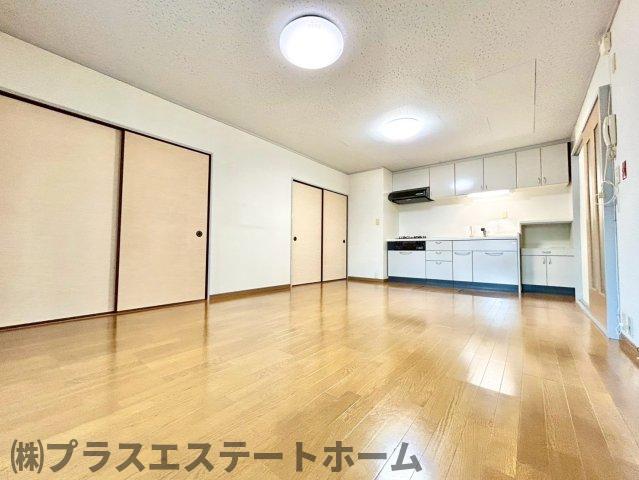 ルモン舞子の居間写真