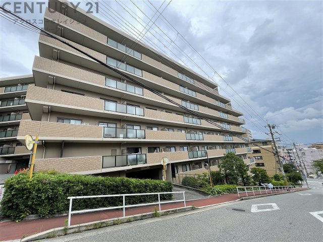 建物外観　オートロック・宅配ボックス完備♪