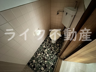 トイレ　シンプルで使いやすいトイレです