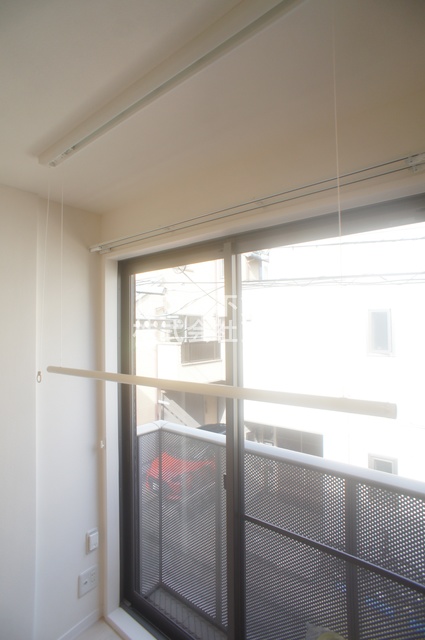 その他設備　室内物干し用金具付！雨の日や梅雨の時期に役立ちます！