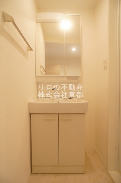 洗面設備　嬉しい洗面台は独立タイプ！