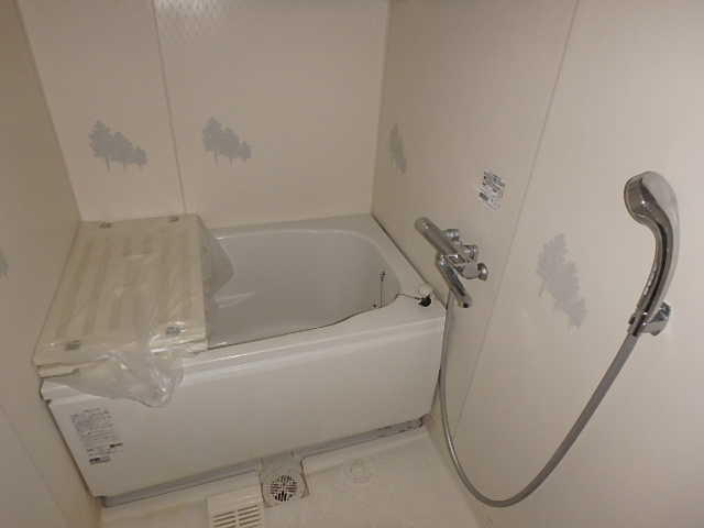 バス・シャワールーム　バス※別部屋参考写真