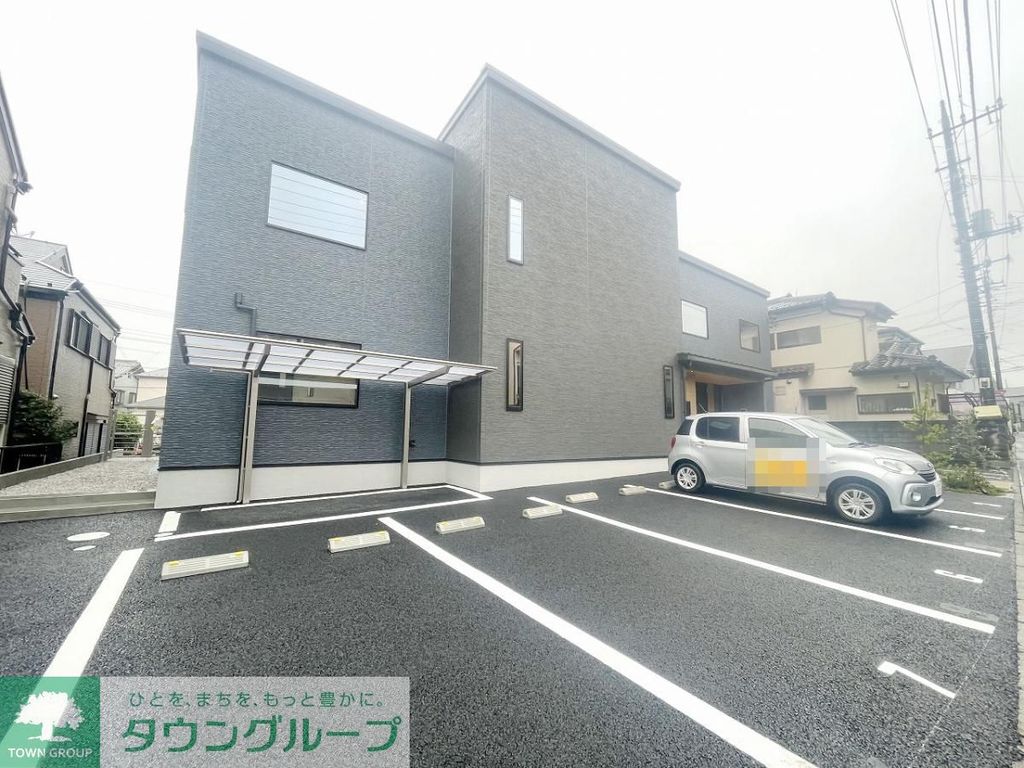 建物外観　駐車場