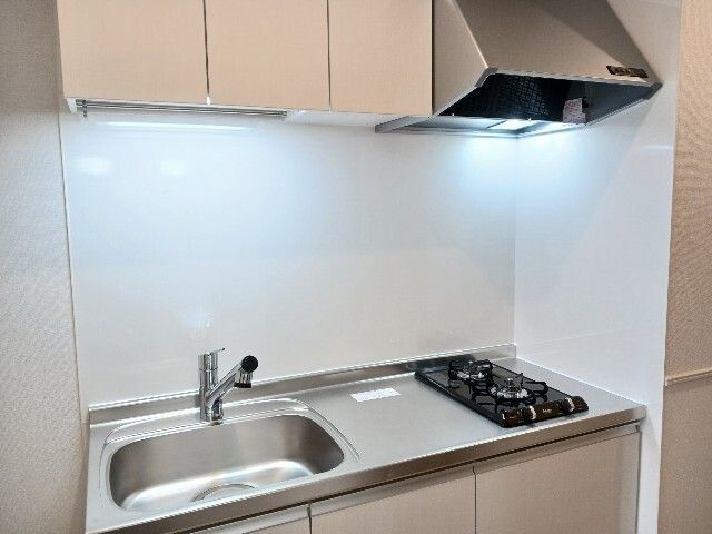 キッチン　コンパクトなキッチンで掃除もラクラク