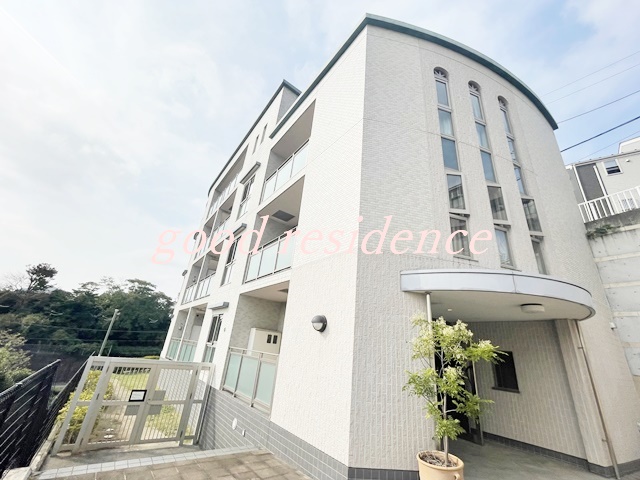 建物外観　【収納たっぷりで室内スッキリ♪】おすすめ物件！