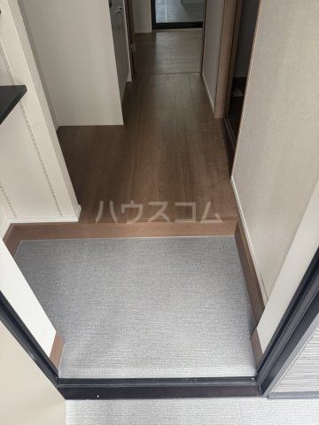 MELLAS吉祥寺の玄関写真