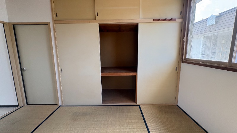 収納　押し入れ