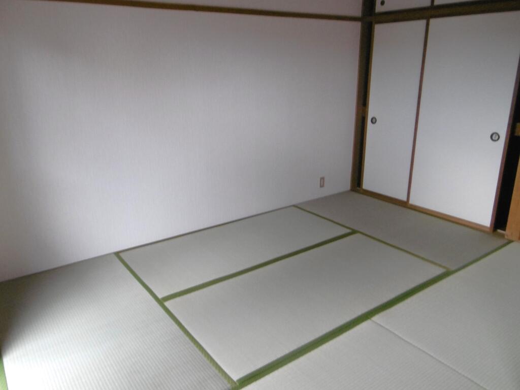 白幡ハイツの居間写真