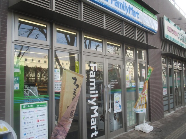 コンビニ　ファミリーマート 江東亀戸九丁目店（コンビニ）まで329m