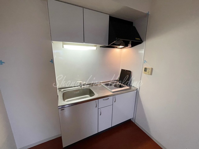 キッチン　同物件反転タイプ