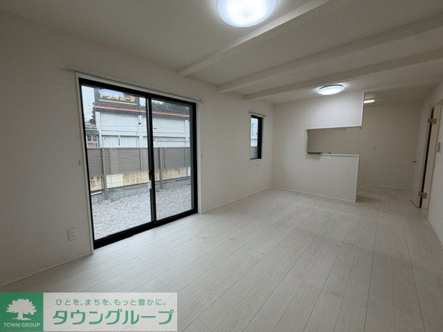 グランソフィア与野本町の居間写真