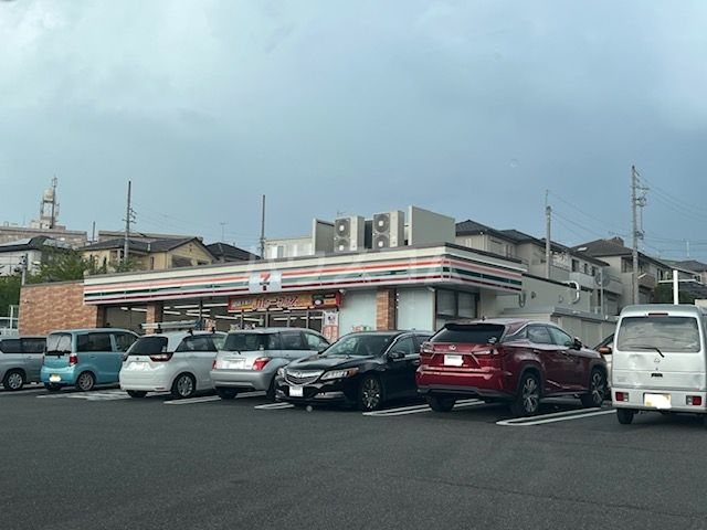 コンビニ　セブンイレブン 瀬戸苗場町店（コンビニ）まで601m