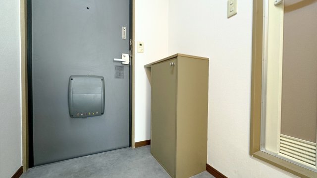 玄関　※対象不動産同タイプ別部屋となります。