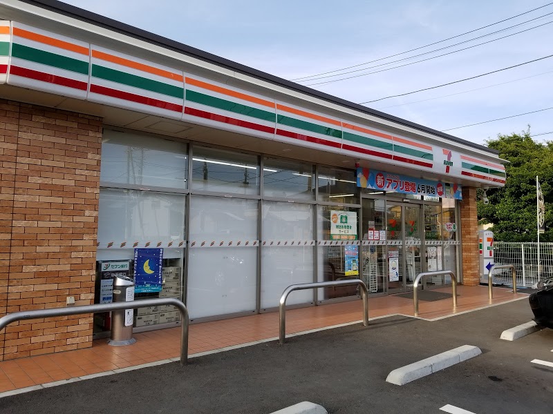 コンビニ　セブンイレブン 沼津一本松店（コンビニ）まで462m