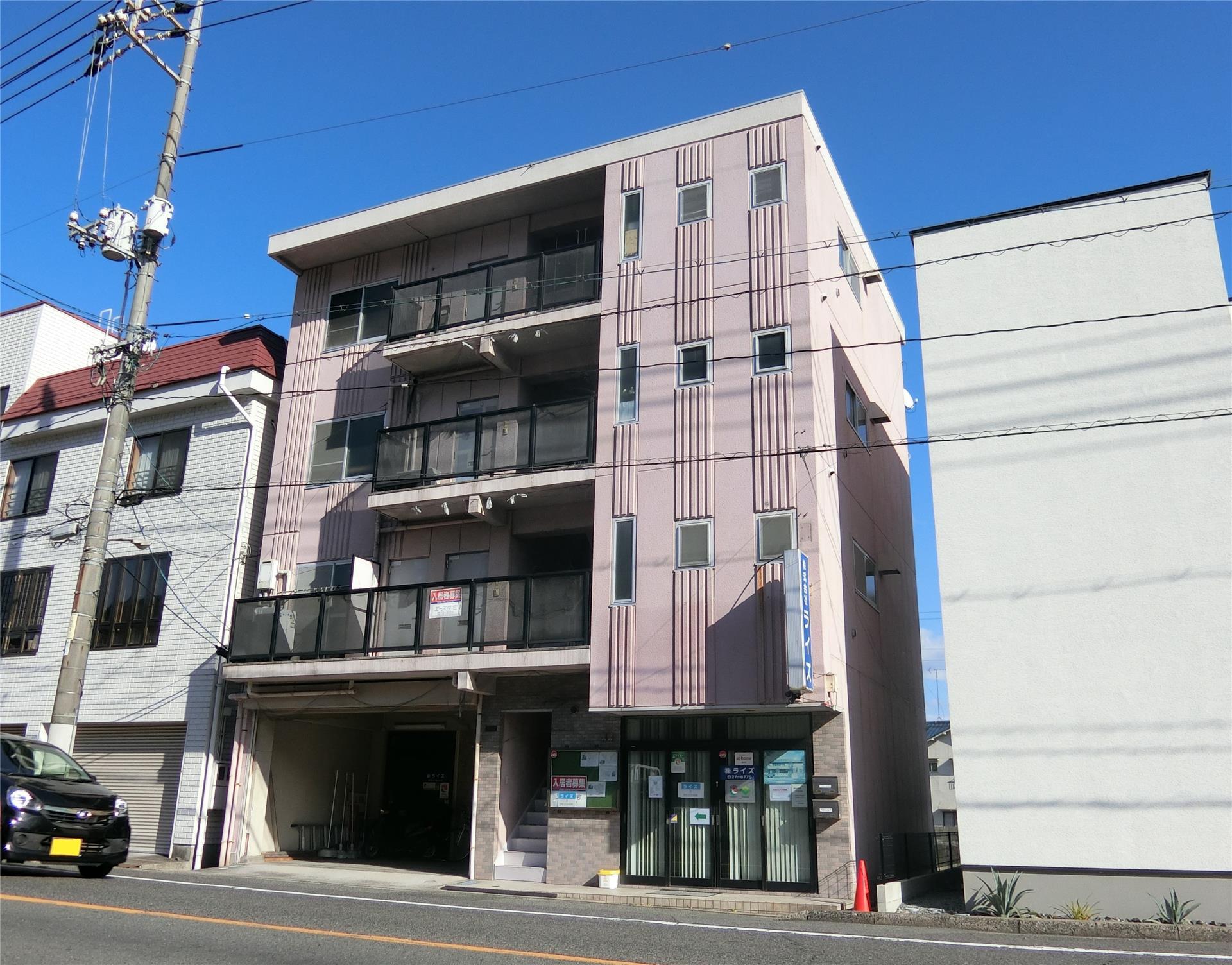 建物外観　1998年築　エースビル