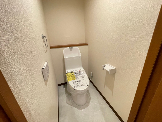 トイレ　※別のお部屋の写真です